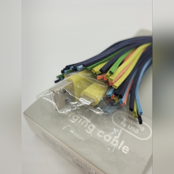 Green 12" Lightning to USB-A Tassel Keychain Clip Cable for iPhone - heyday - Picture 9 of 10